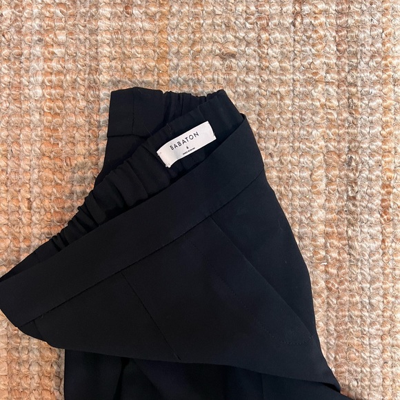 Aritzia Babaton Conan cropped pant - black, size 6 - Picture 2 of 3